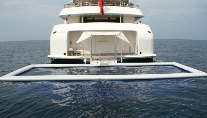 the_inflatable_sea_pool_is_ideal_for_swimming_in_protected_waters_by_your_yacht_2135_4263_c3e8a2
